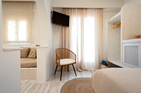 Deluxe Sea View Suite